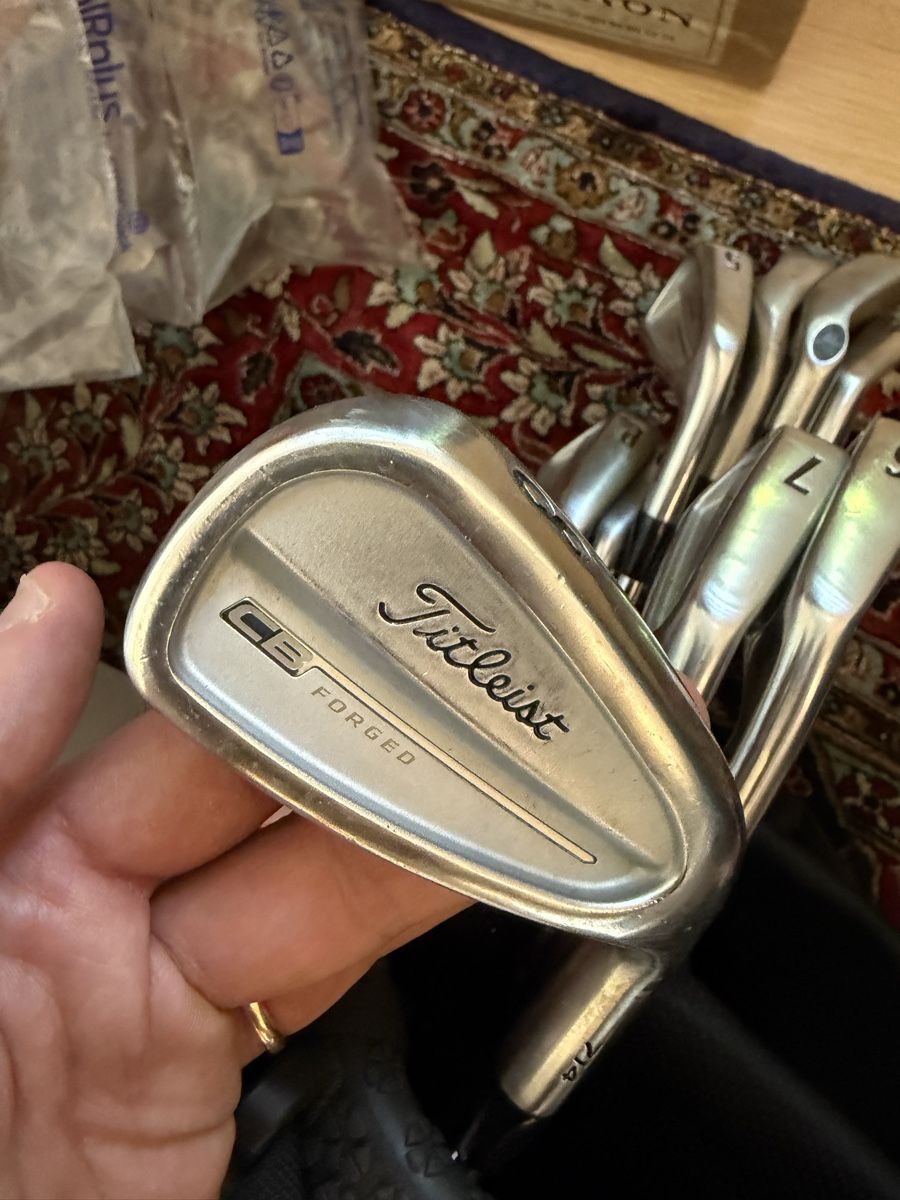 Titleist Mazze & Set: Titleist 714CB irons and Titleist pencil bag – Usato da COMMUGNY venduto da toutdoitdisparaitre 9