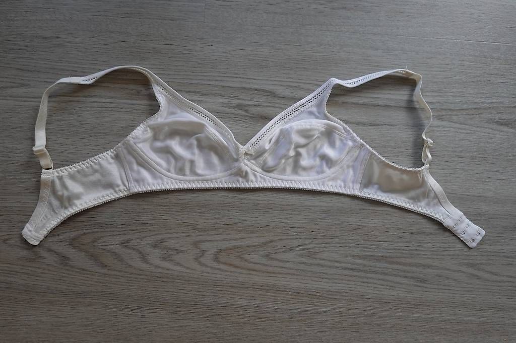 Altra biancheria intima: BH NEU weiss 75B – Usato da Winterthur venduto da RPeter