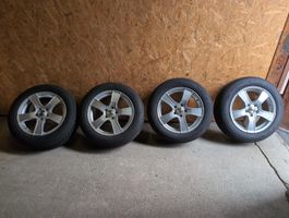 4x  Kompletträder Jeep Cherokee 215/60R17 -  7.5J x 17H2 -