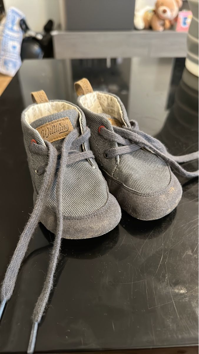 Wildling Schuhe für Jungen: Wildling shoes Grey Size 20 – Gebraucht aus Zürich von buc_kh9f