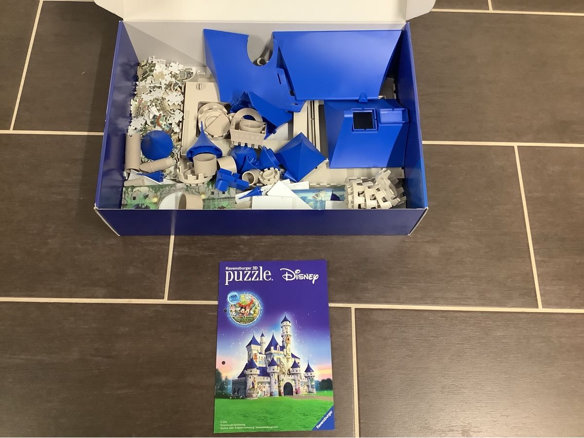 Ravensburger Puzzle: 3D Puzzle Disney Schloss von Ravensburger – Usato da Brugg AG venduto da Sweety_pie 6