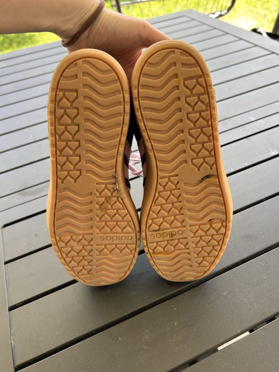 Adidas Scarpe da donna: Baskets Adidas – Usato da Vilars NE venduto da Lau_Vth 3