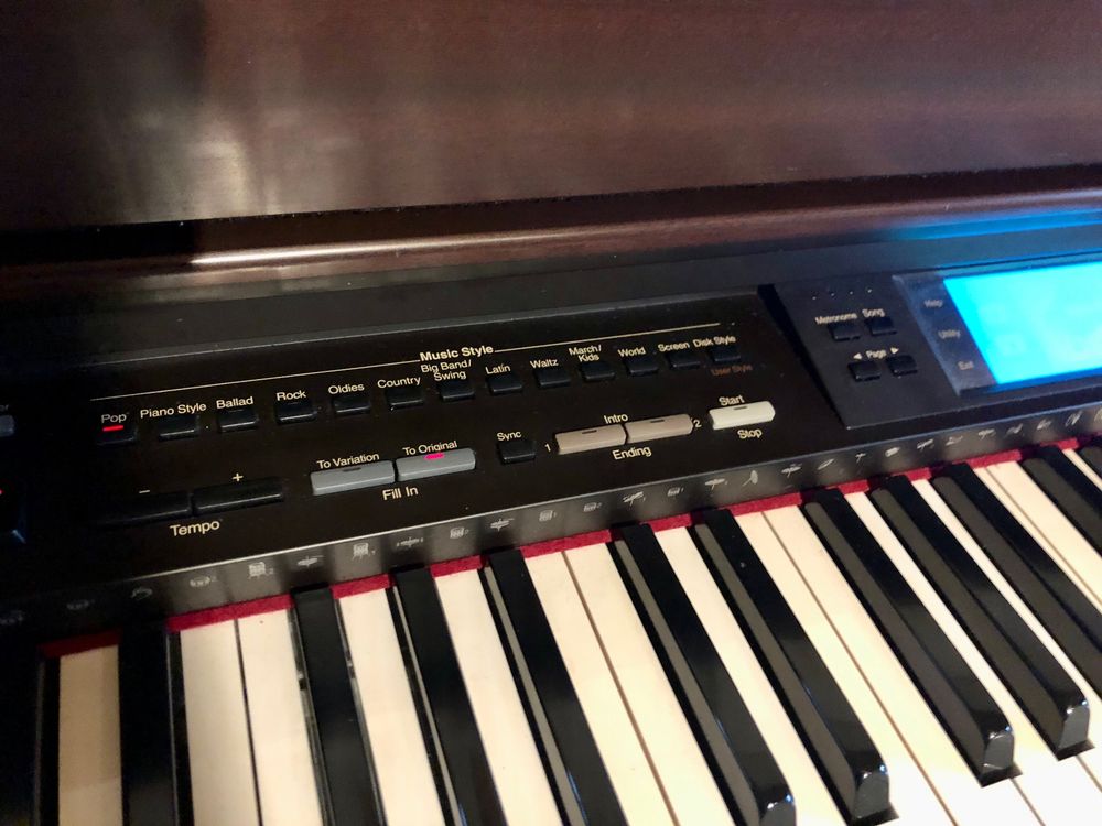 ROLAND KR575 Intelligent Digital Piano Kaufen auf Ricardo