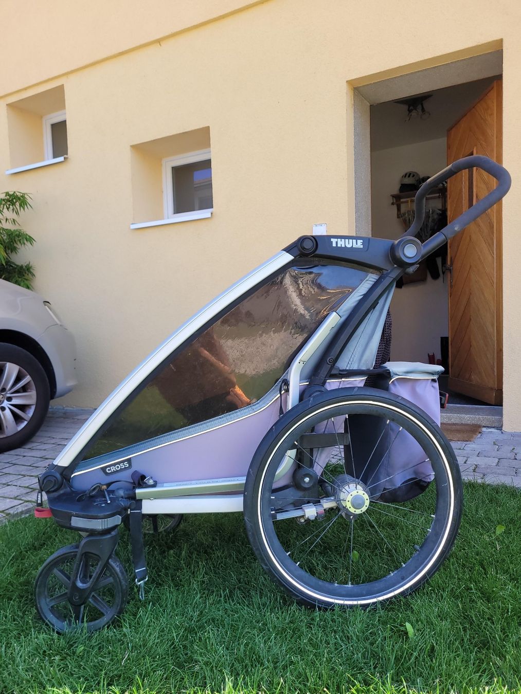 Remorques: Thule Chariot Cross – D'occasion à Réchy par Je_P