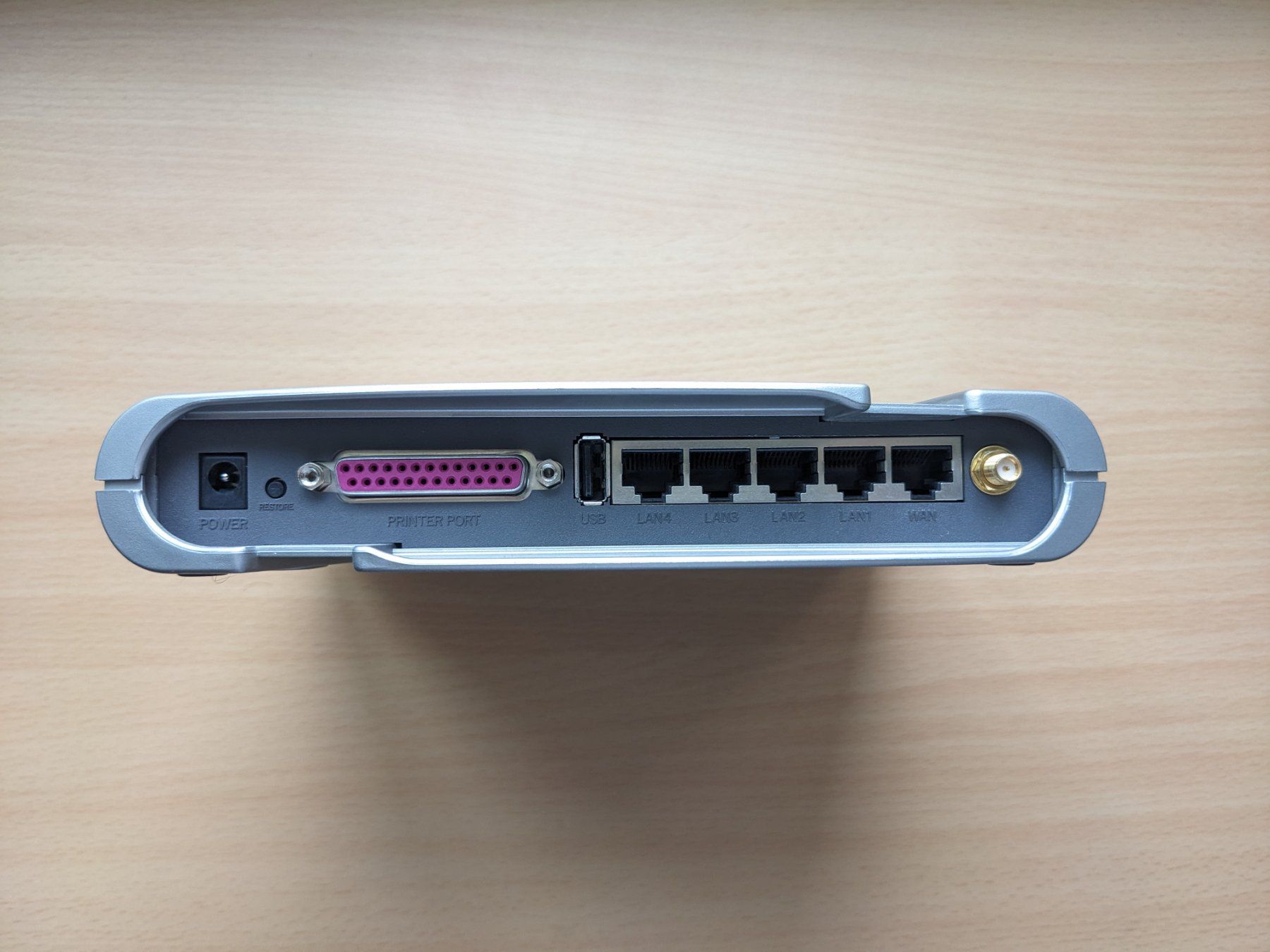 Asus Modem & Router: Router ASUS WL-500g mit Originalverpackung – Usato da Stetten AG venduto da Trexx75 5