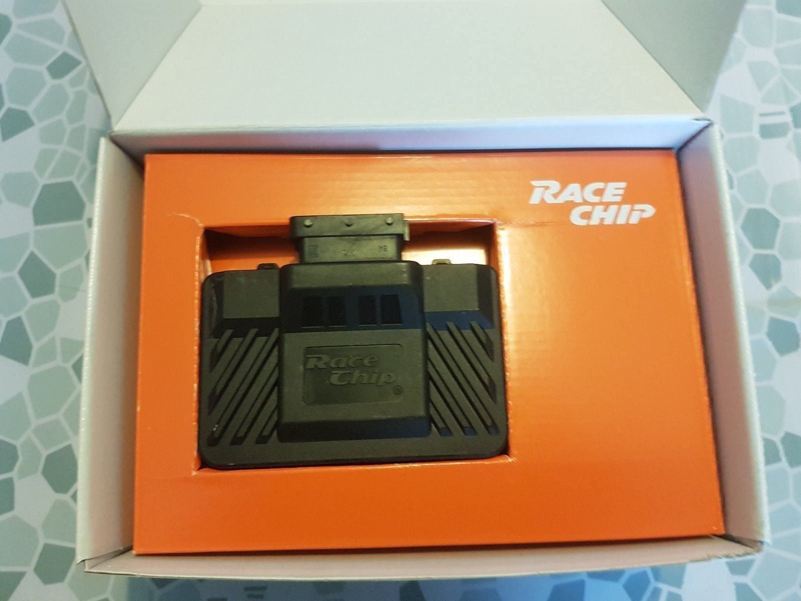 Mercedes-Benz Alle Autoersatzteile: RaceChip Ultimate Mercedes Benz C180d – Gebraucht aus Basel von Ringe1 2