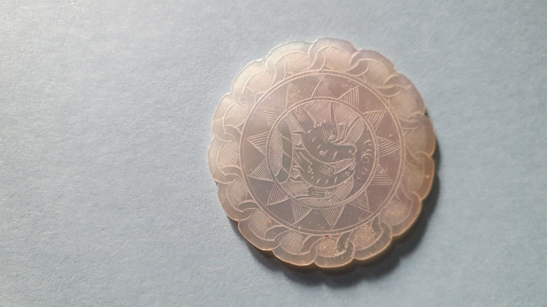 Barattoli: Perlmutt, chinesische Spielmarke 1800er – Usato da Glattfelden venduto da sessa123 1