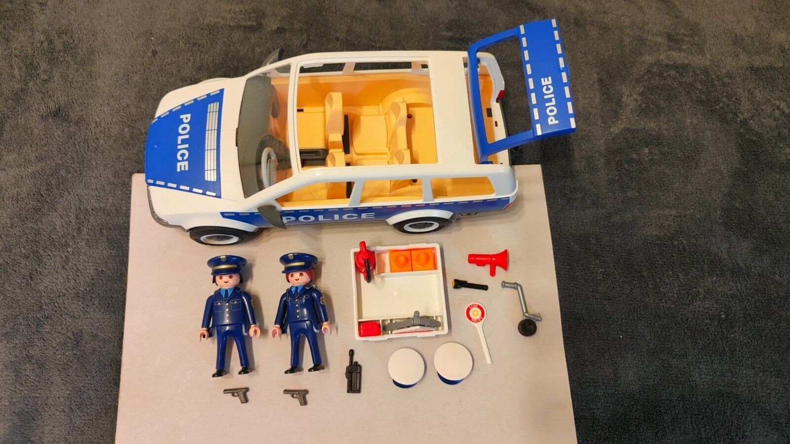 Playmobil Giocattoli: Playmobil Polizei Einsatzwagen – Usato da Oberrohrdorf venduto da Schuegu33 3