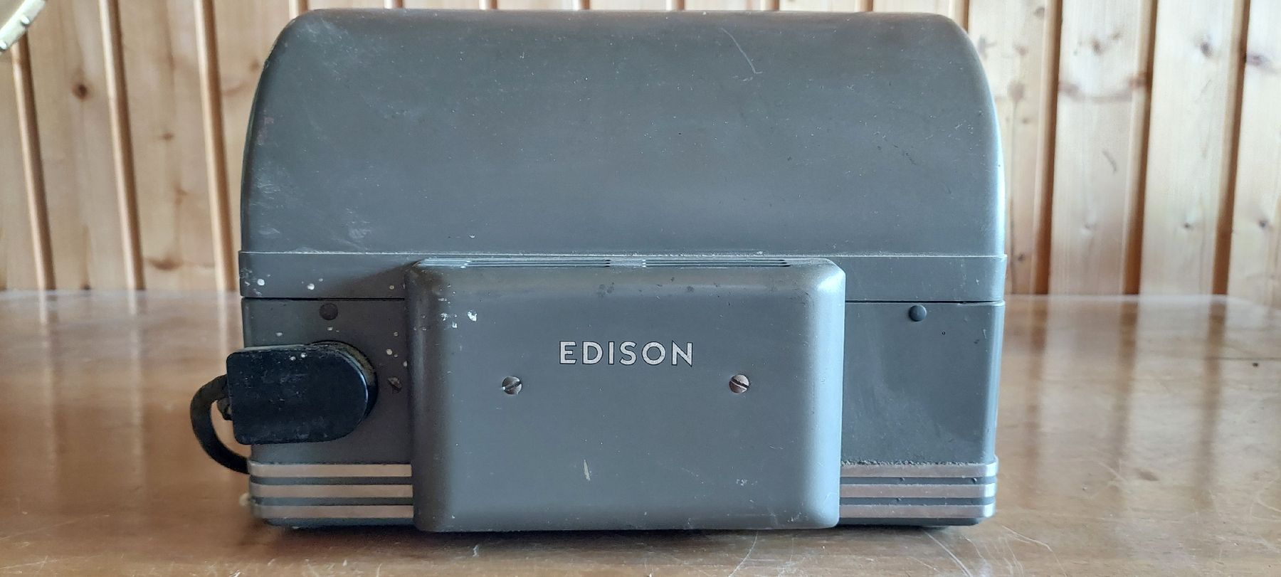 Enregistreurs: Edison – Défectueux à Zürich par Ikomerz 2