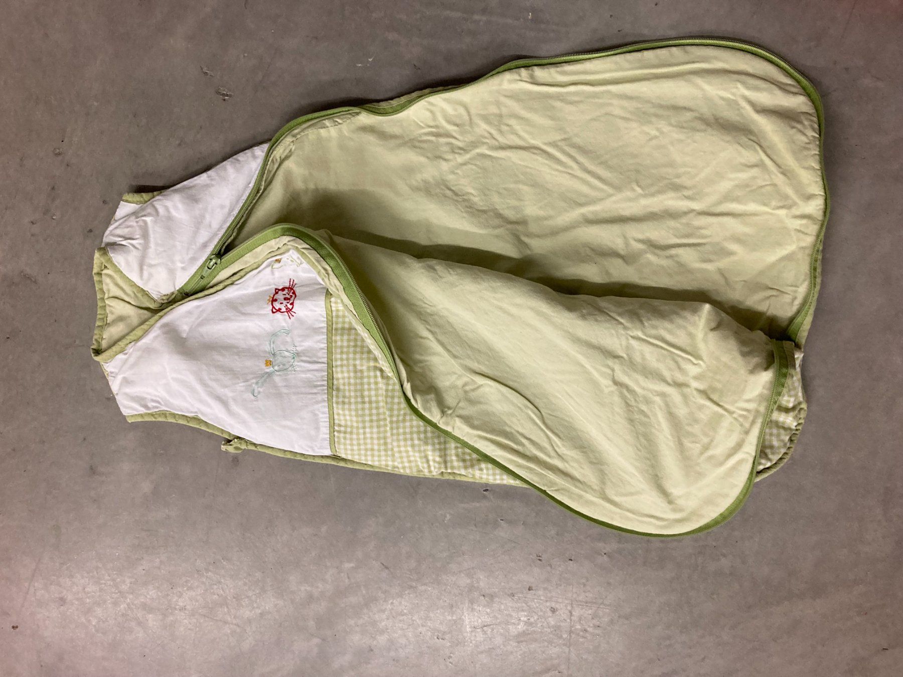 Schlafsäcke: Schlafsack 66 cm – Gebraucht aus Basel von inf_z7j8 1