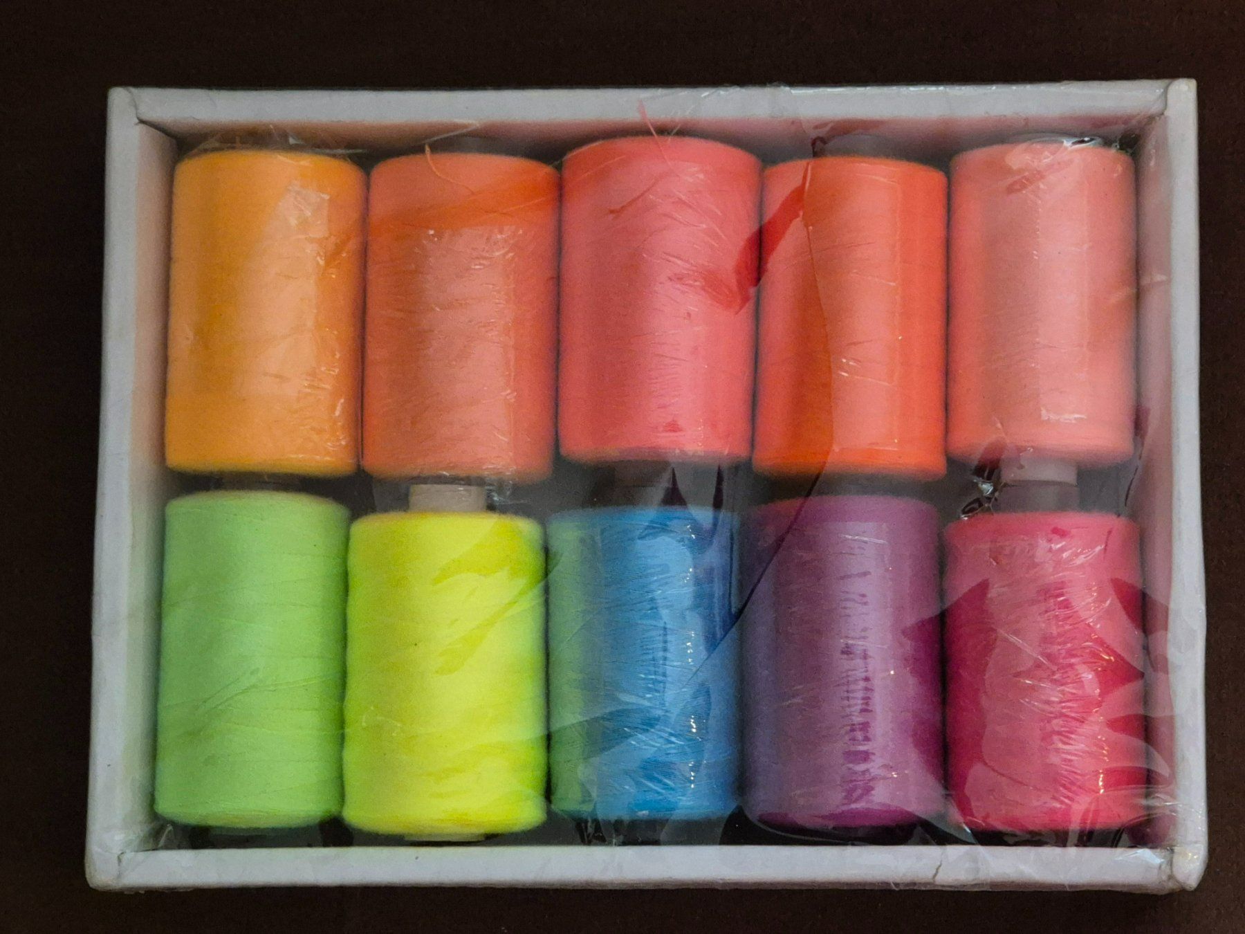 Cordicelle & Fili: Buntes Nähgarn, Set mit 10 neuen Spulen! – Nuovo e nell'imballaggio originale da Losone venduto da bal_gfp6