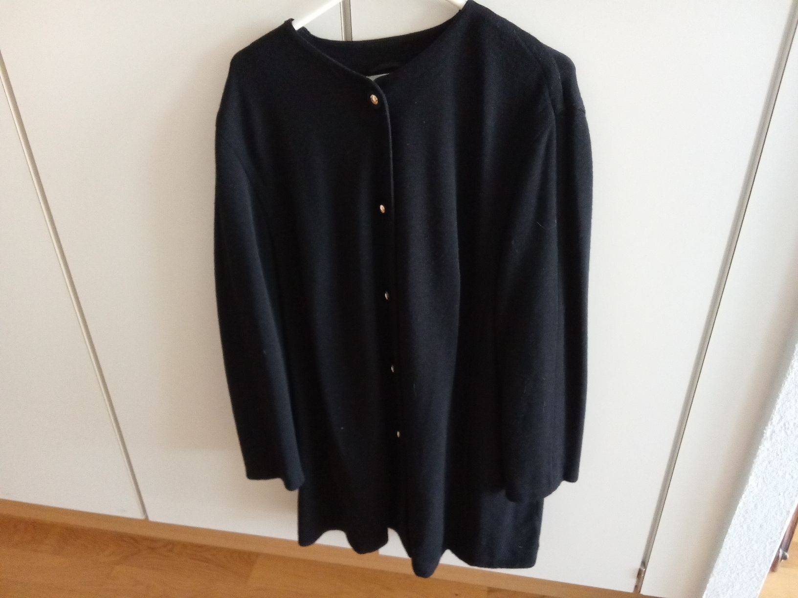 Vestes: DAMEN STRICKJACKE  – D'occasion à Muri BE par Alk