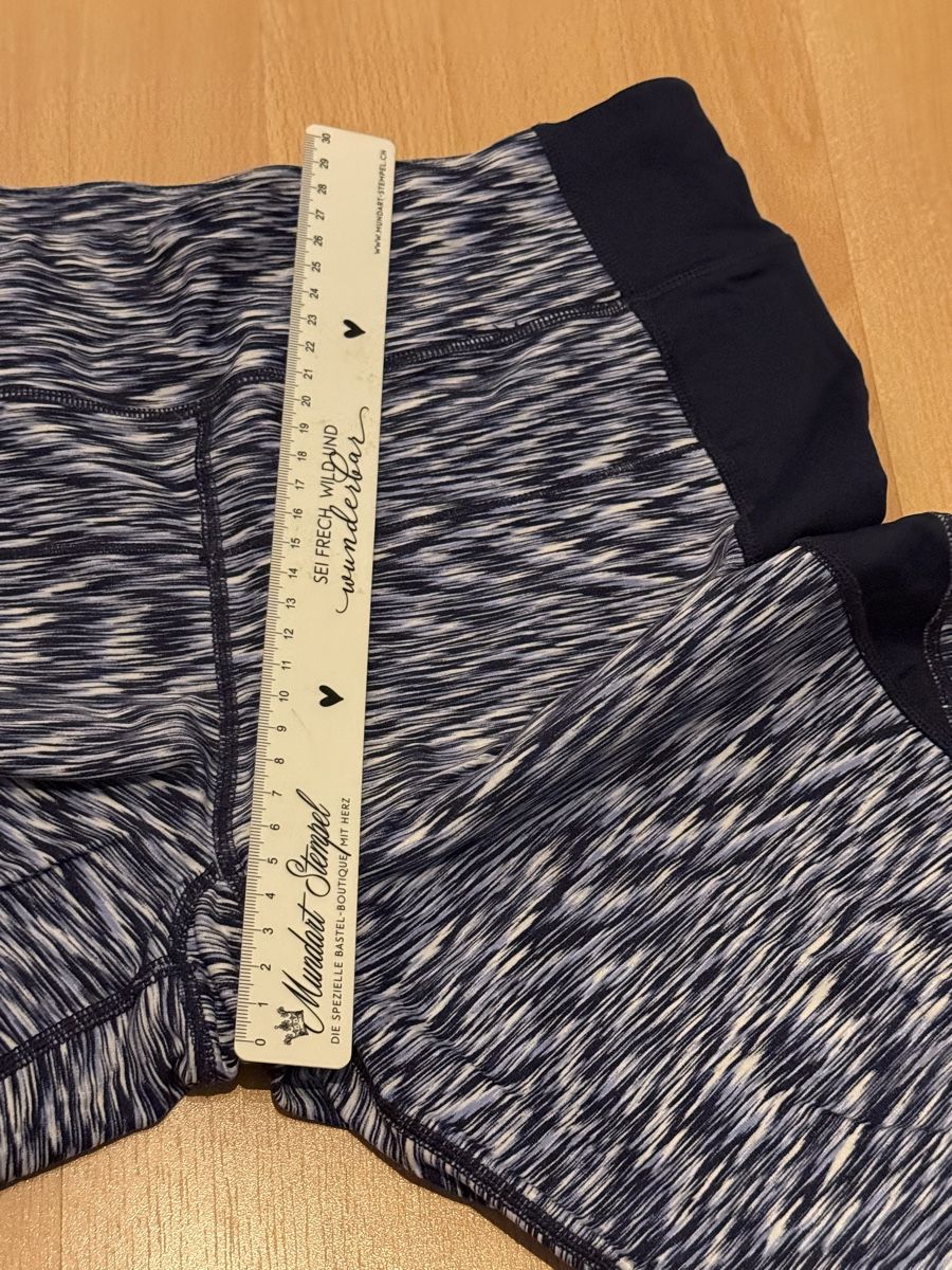 Calvin Klein Leggings: Calvin Klein Performance Caprihose – Usato da Thun venduto da tahari 4