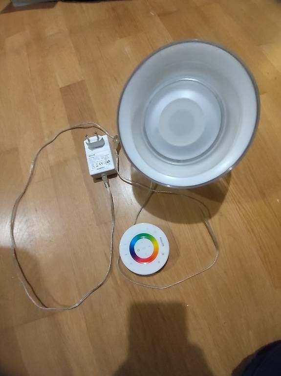 Lampade: Philips Living colors gen 2 – Usato da Zürich venduto da jeanremi.mai 1