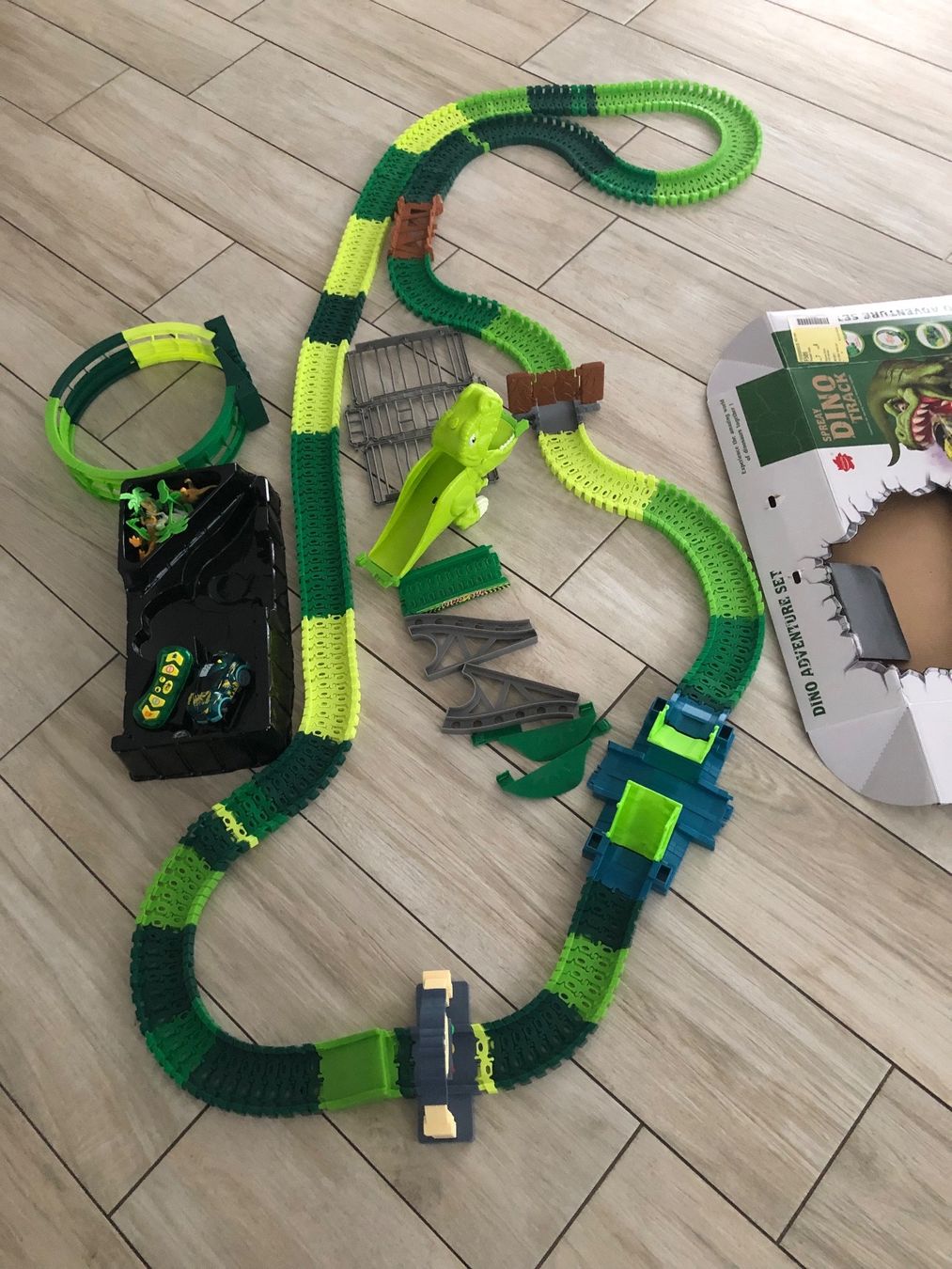 Giocattoli: Dino Track Autobahn – Difettoso da Gelterkinden venduto da Familienferien 3
