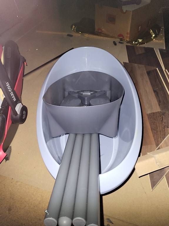 Vasche da bagno: Babywanne mit Gestell – Usato da Ruswil venduto da nati033