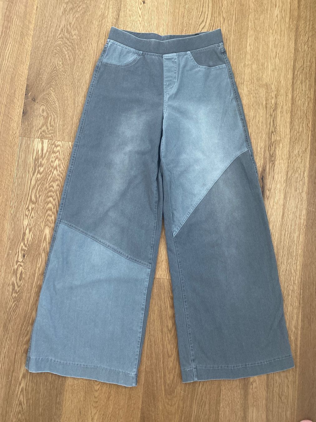 H&M Hosen: Weite Hose Gr. 152 – Gebraucht aus Esslingen von Tinsku