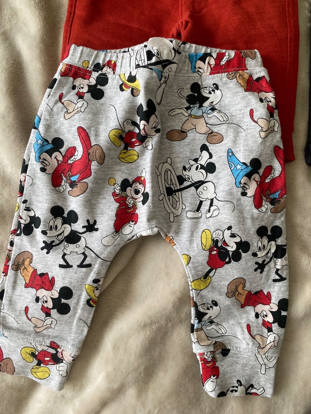 Pantaloni: Kinder Trainerhosen Grösse 68 – Usato da Zürich venduto da MaSte 4