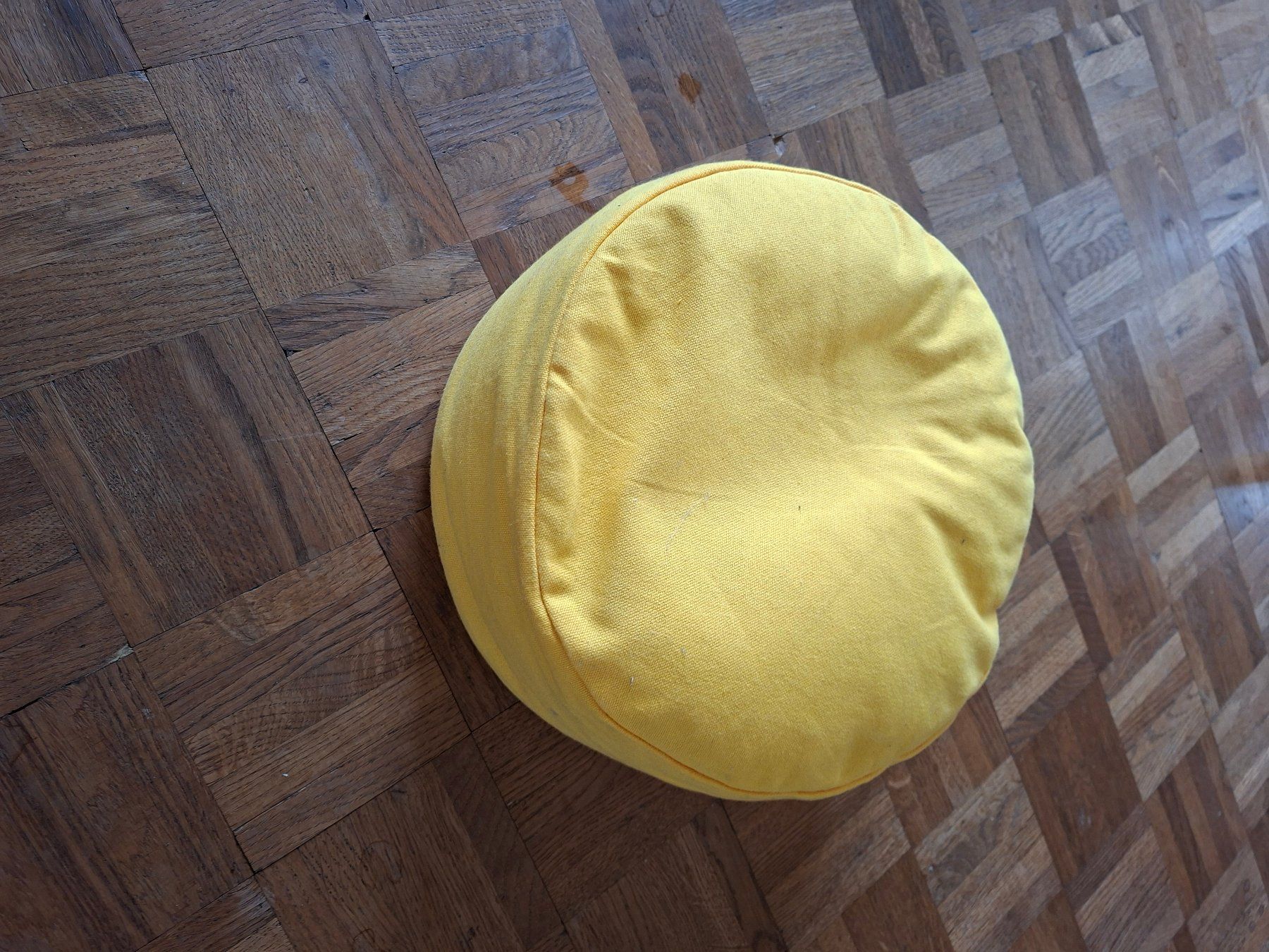 Cuscini: Coussin de méditation – Usato da Neuchâtel venduto da Alex5000 2