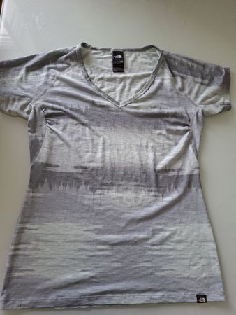 T-shirt The North Face femme Taille M -