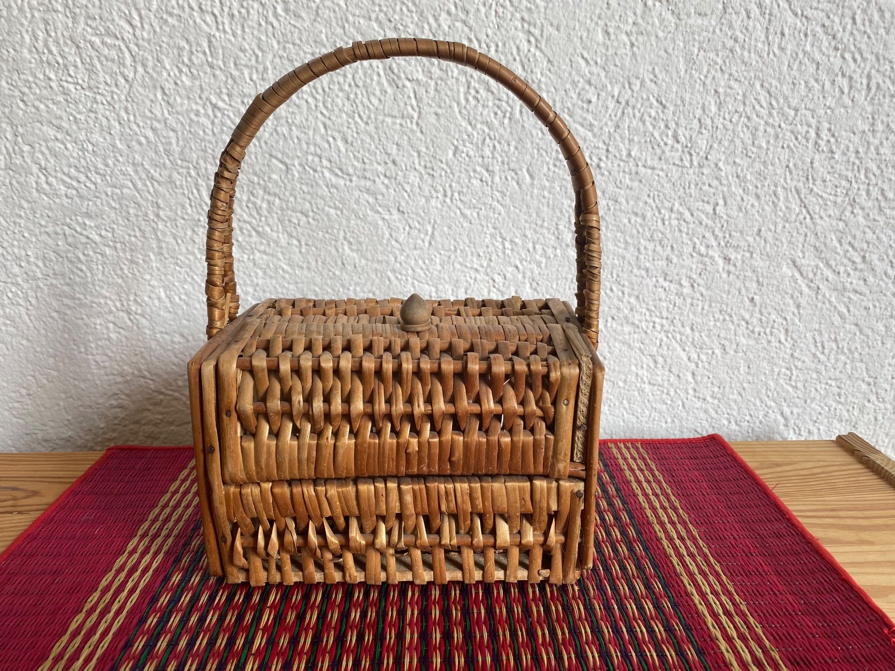 Sonstige Antiquitäten & Kunst: Antiker Korb mit Tragegriff Vintage – Gebraucht aus La Tour-de-Peilz von SecondeVie 1