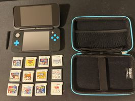 Nintendo 2DS Konsole mit Spielen und Tasche guter Zustand