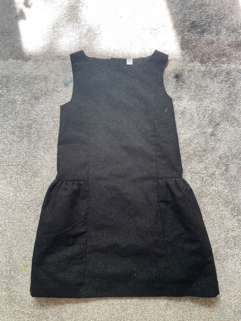 Kleider & Röcke: Mädchen schwarzes Kleid, 8 j.a, 128 cm – Gebraucht aus Zuchwil von mrjingles80 1