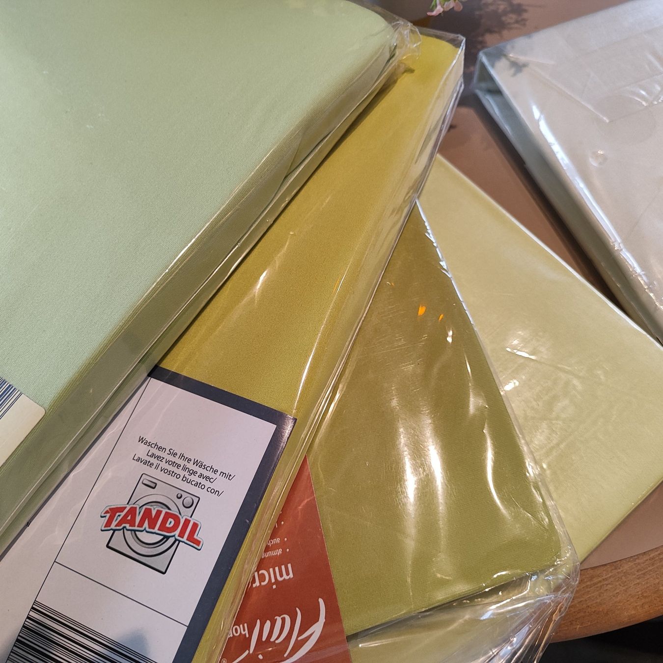 Biancheria da letto: Fixleintuch  im verschiedene Grünfarbe – Nuovo e nell'imballaggio originale da Langnau am Albis venduto da Judithsebi 1