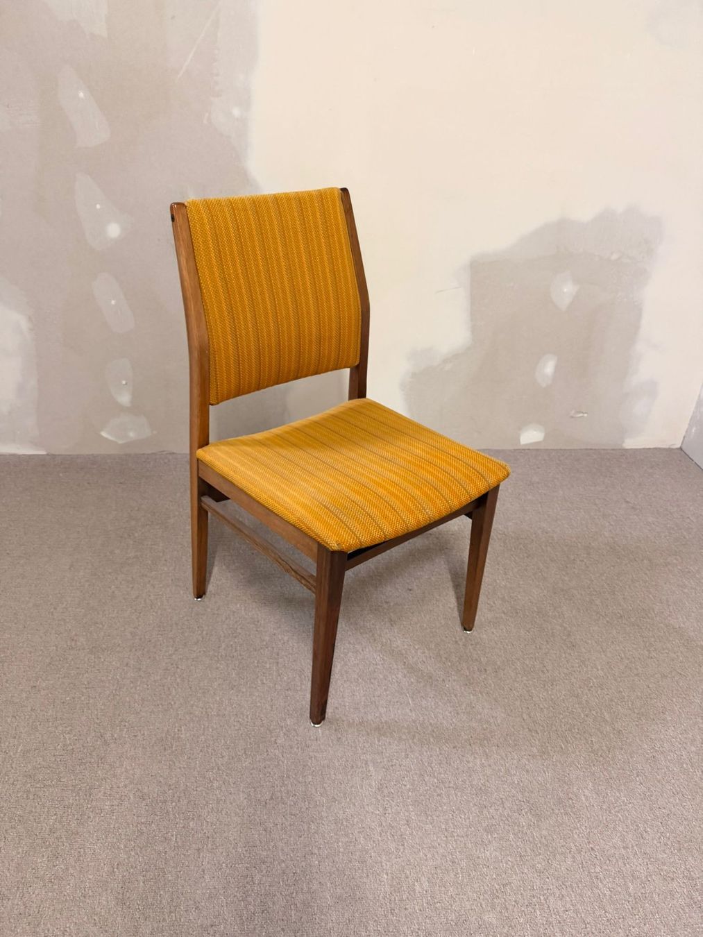Sedie: Mid Century Stuhl 70er Jahre Strukturstoff Holz – Usato da Rickenbach ZH venduto da Insider-Boerse 4