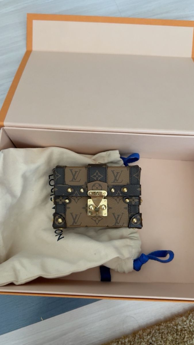 Louis Vuitton Borse da donna: Louis Vuitton Tasche Mini Trunk guter Zustand – Usato da Uetikon am See venduto da Mariaa144 1