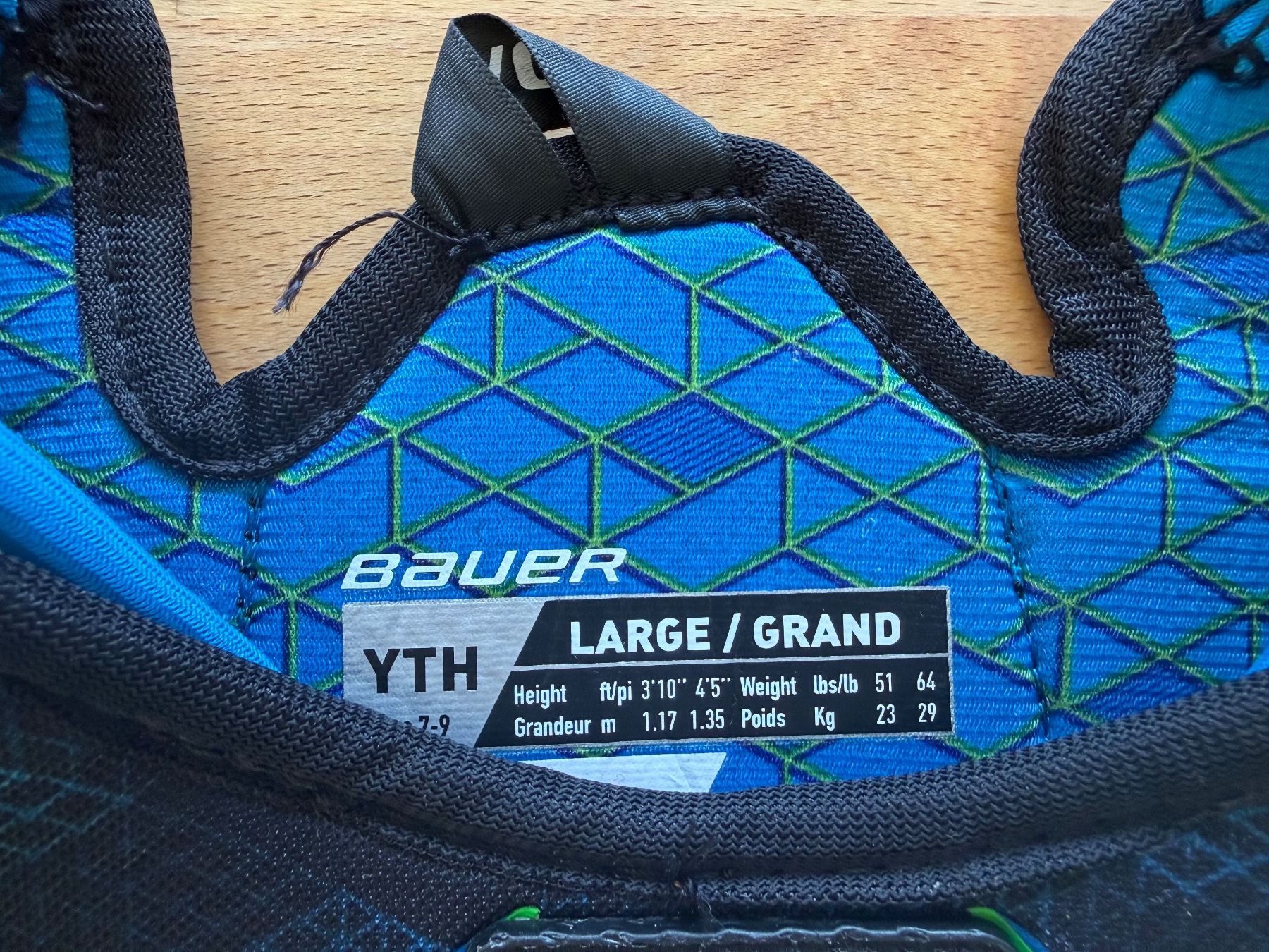 Bauer Completi: Bauer Eishockey Ausrüstung – Usato da Lachen SZ venduto da Mavi8808 4