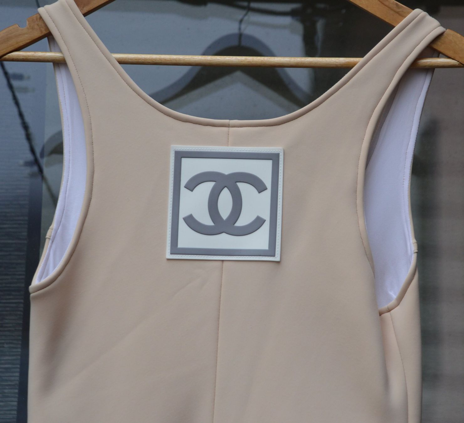 Chanel Completi & Tailleur: Chanel Skianzug / combinaison de ski .38 – Usato da Collonges venduto da Auganien 3