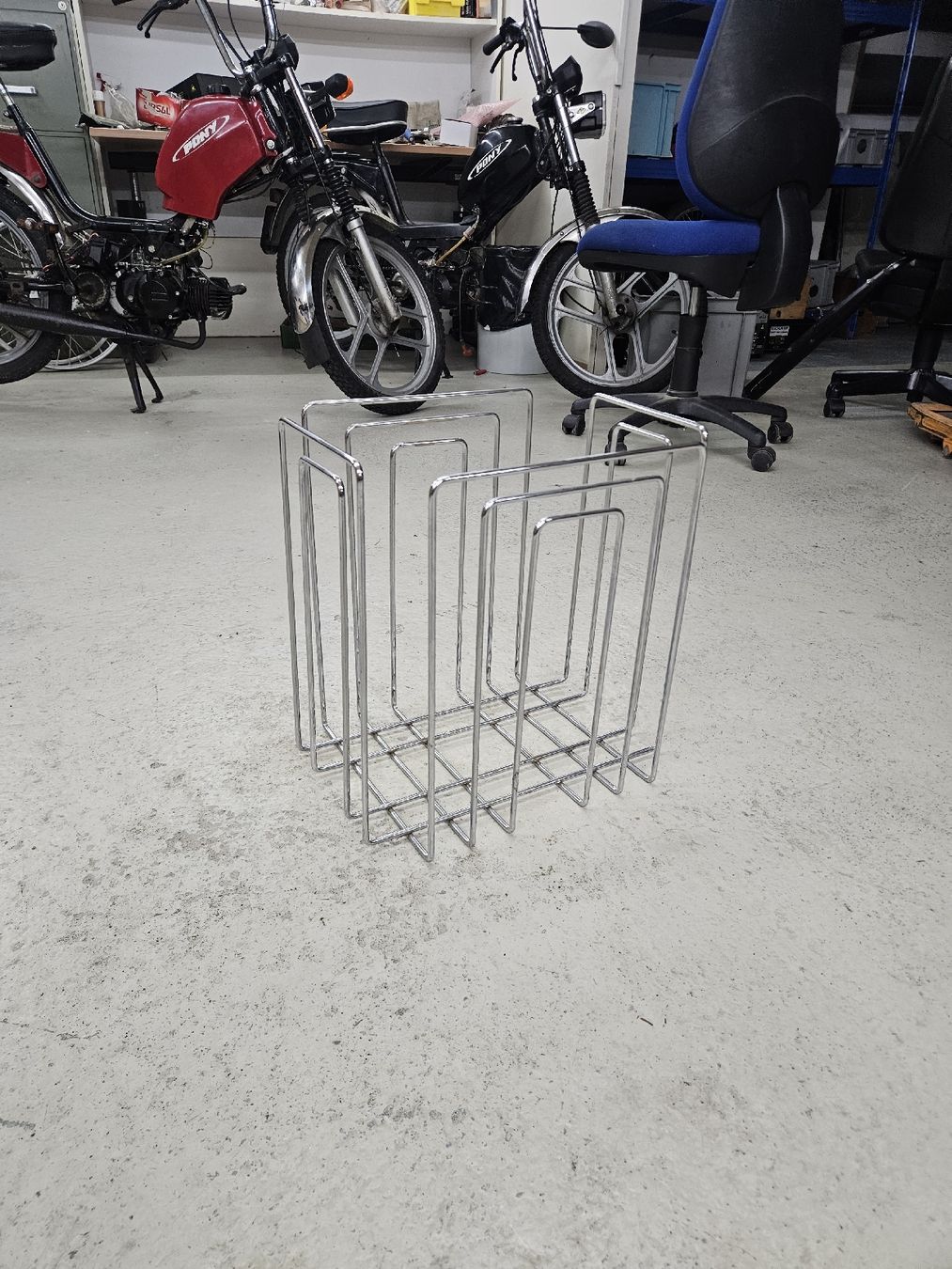 Cestini per rifiuti: Altpapiersammler – Usato da Mellingen venduto da Mech-Service 1