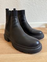 Bottines basses noir similicuir Graceland, p.39
