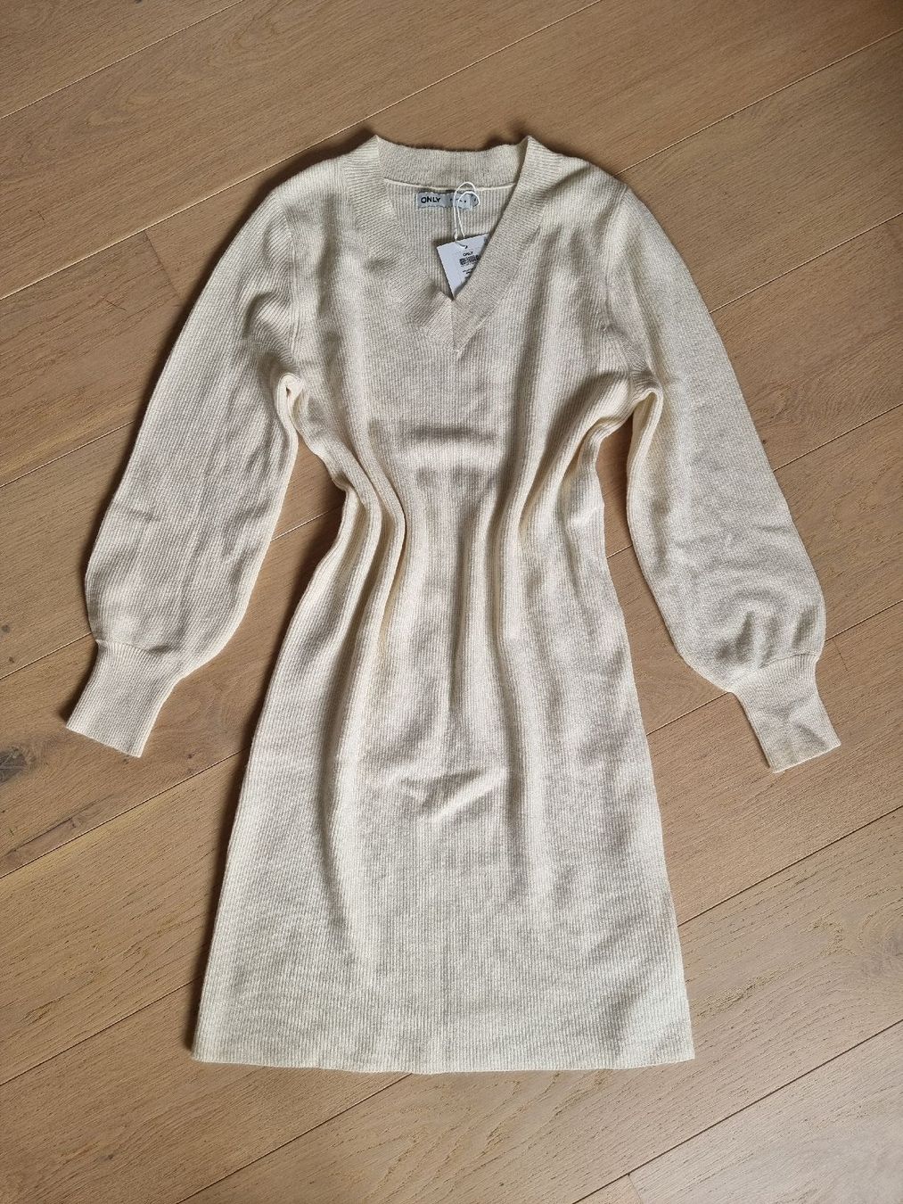 Only Vestiti: Only Strickkleid, Crème, Grösse M , NEU! – Nuovo (secondo la descrizione) da himmelried venduto da bribuli