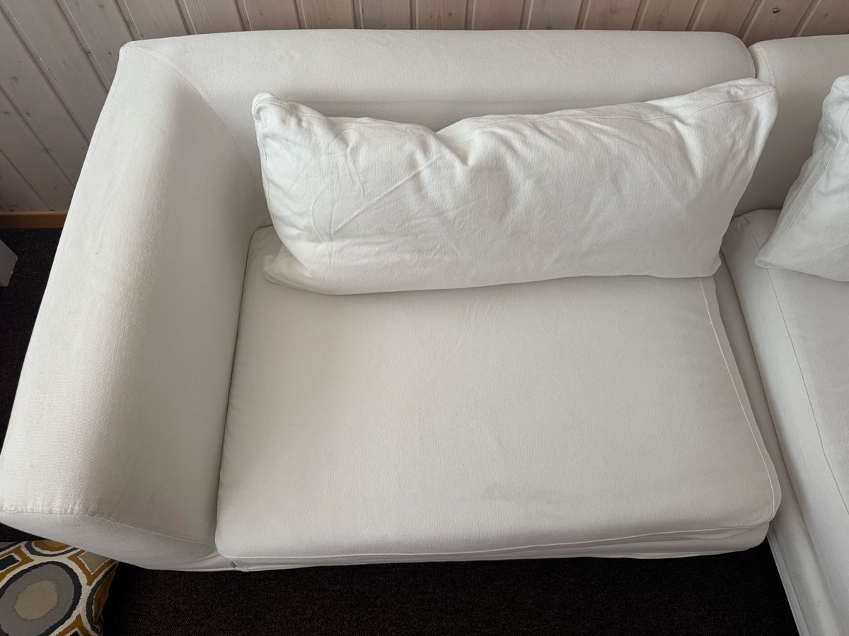 Divani: Weisses Ecksofa/Lounge mit Kissen – Usato da Ballwil venduto da Mel1995 3