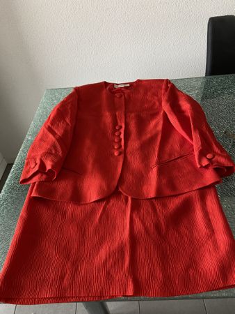 Neuer 2Teiler Christian Dior Jupe und Bluse Grösse 12 / 38