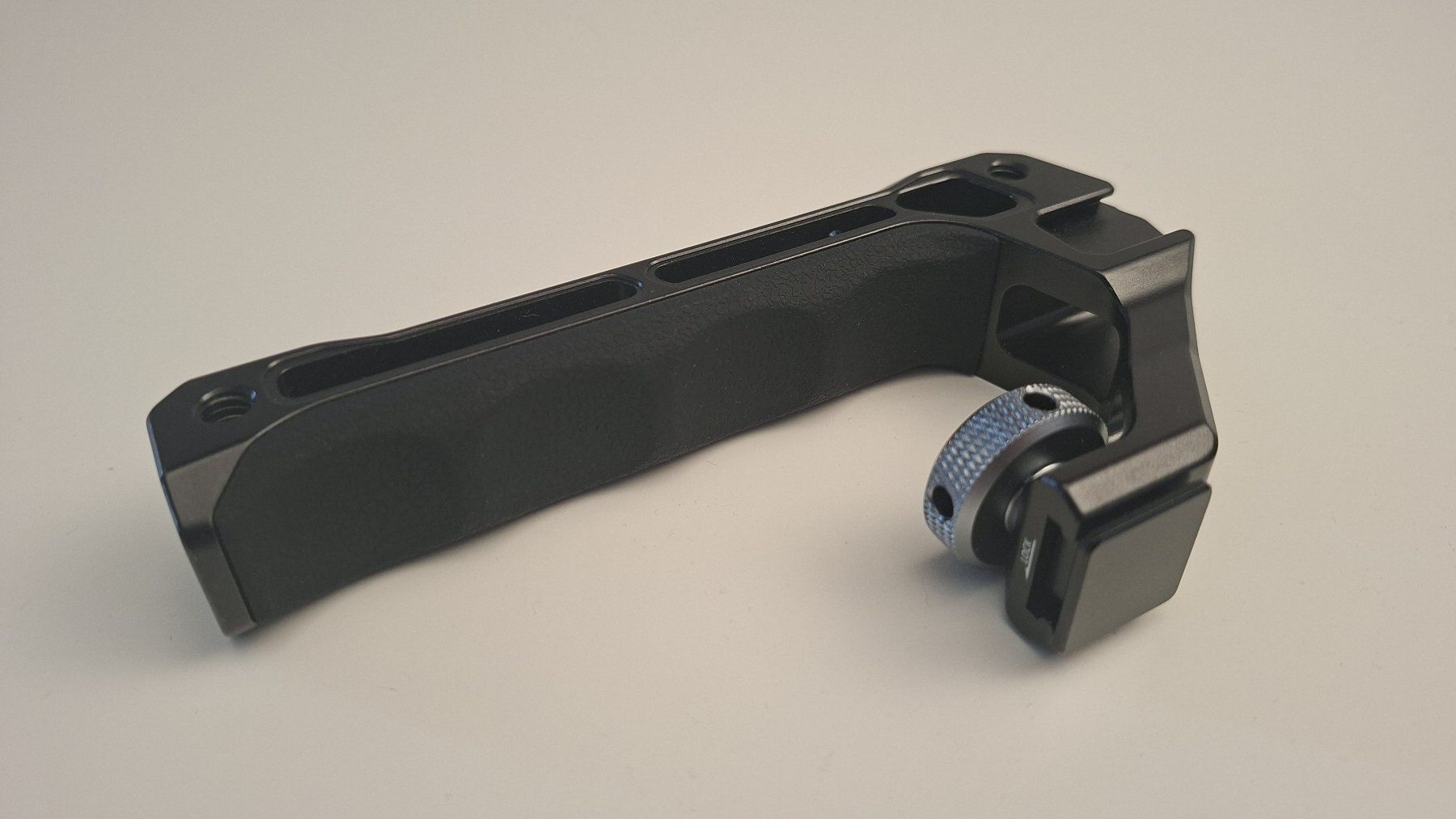 Smallrig Altri Accessori: SmallRig Top Handle Griff Kamera mit Cold Shoe Blitzschuh – Usato da Emmenbrücke venduto da ChrisPr 2