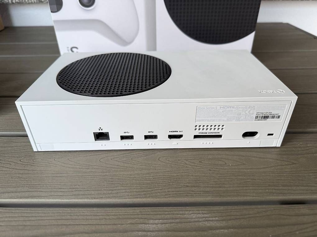 Console: Neuwertige Xbox Series S Konsole + Wireless Controller  – Usato da Au SG venduto da ba6_m2fl 2