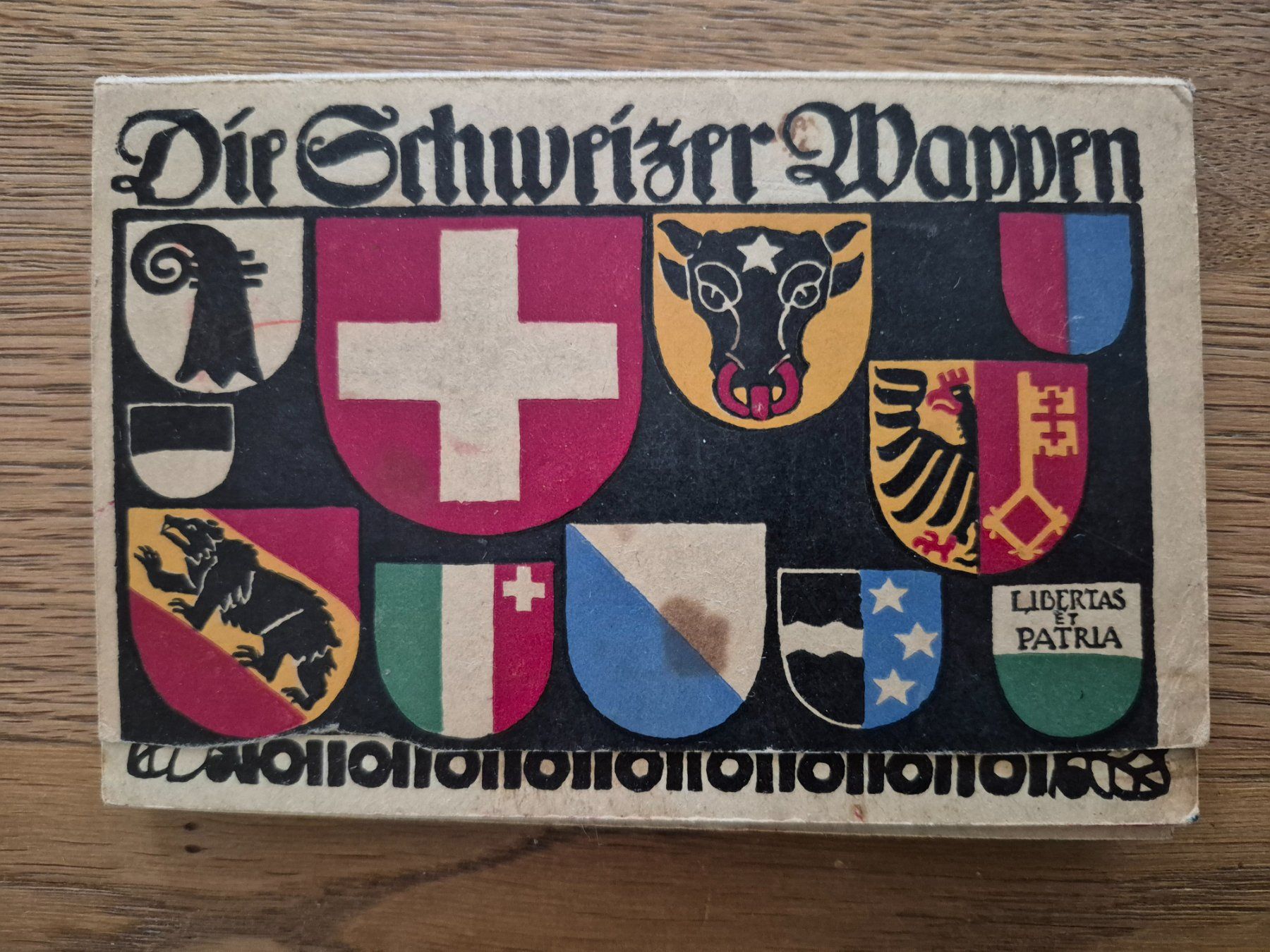 Cartes postales: Die Schweizer Wappen - Mäppchen mit 23 Ansichtskarten – D'occasion à Balsthal par Palcivalle