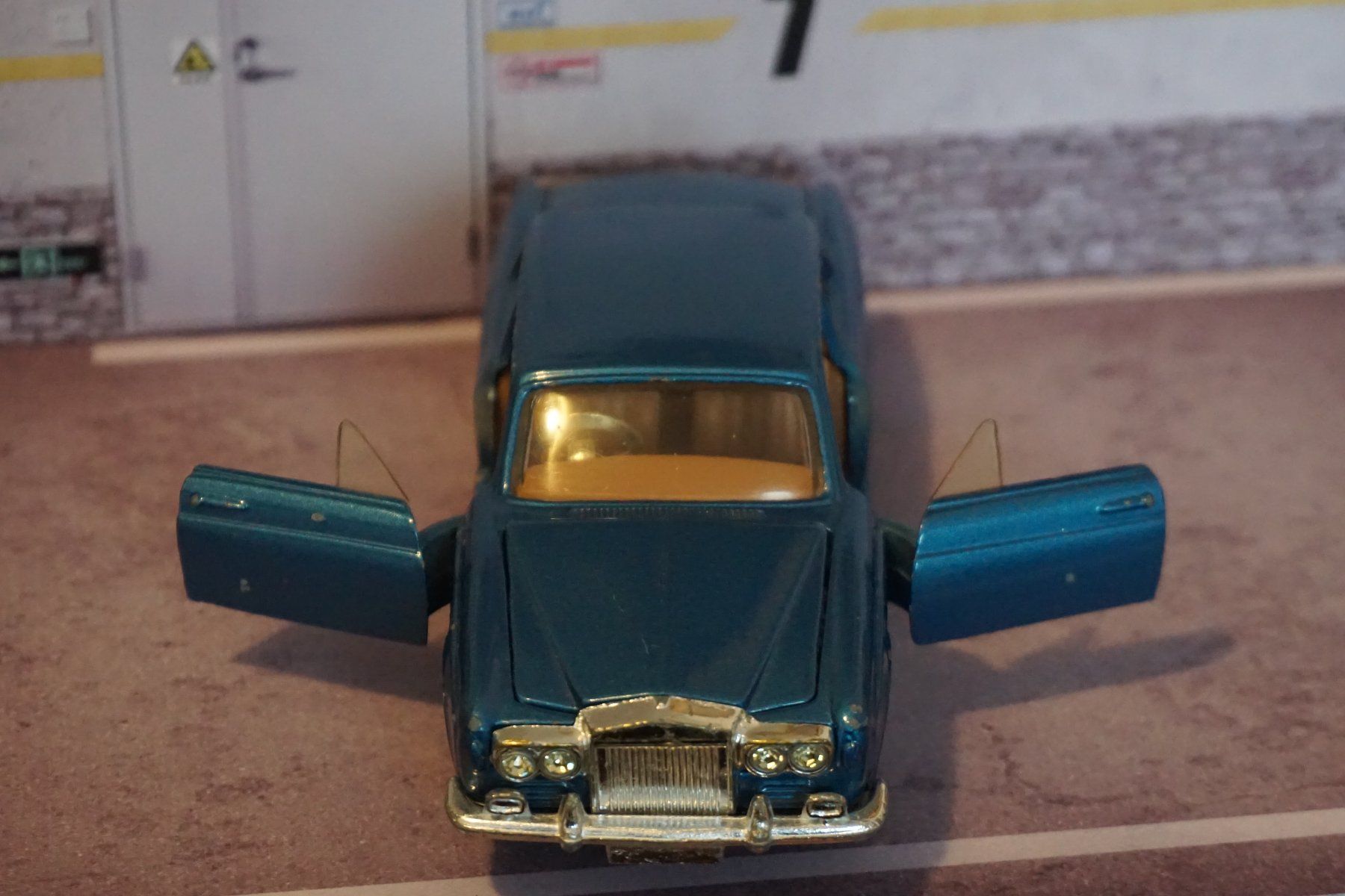 Rolls Royce Modellini d'auto: Corgi Rolls Royce Silver-Sadow 1:43 COOL !!!!!!!!!! – Usato da Reiden venduto da Doppeldecker69 6