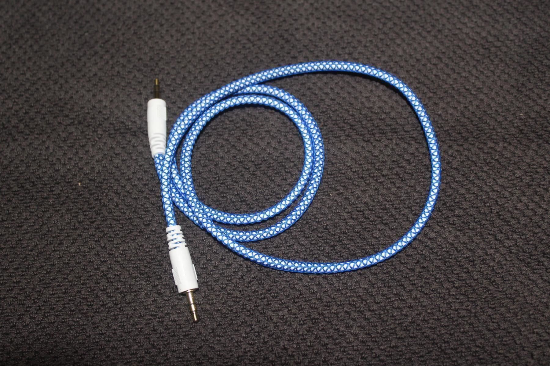 Kabel: 1m Stereo 3,5mm  Kabel Audio AUX Blau – Neu (gemäss Beschreibung) aus Kirchdorf AG von Apost008