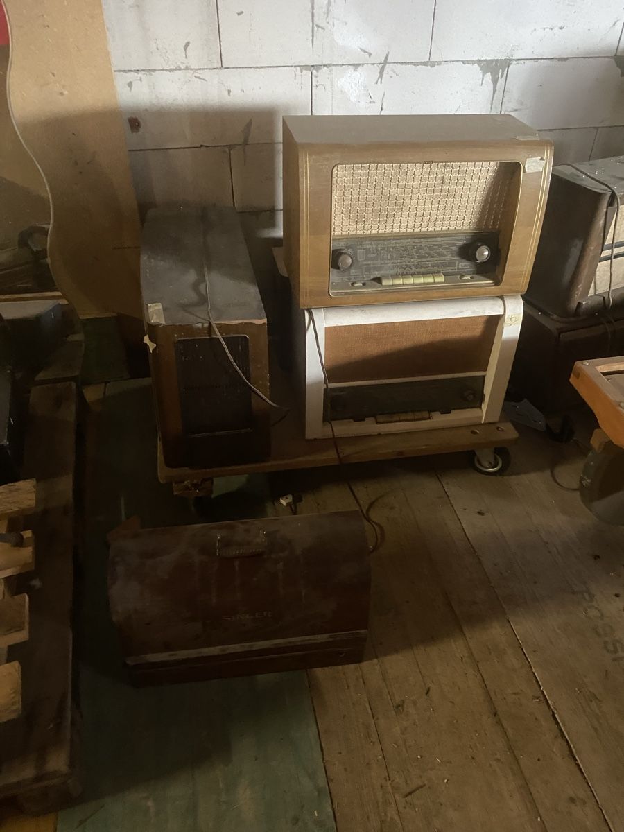 Radios: Antike Radios – Gebraucht aus Menzingen von Edelmuni7