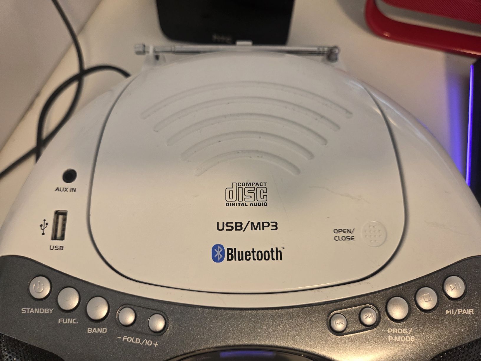 Systèmes audio & multimédias: AEG SR 4356 BT CD Player Radio mit Bluetooth gebraucht – D'occasion à Flawil par Hamdia12 2