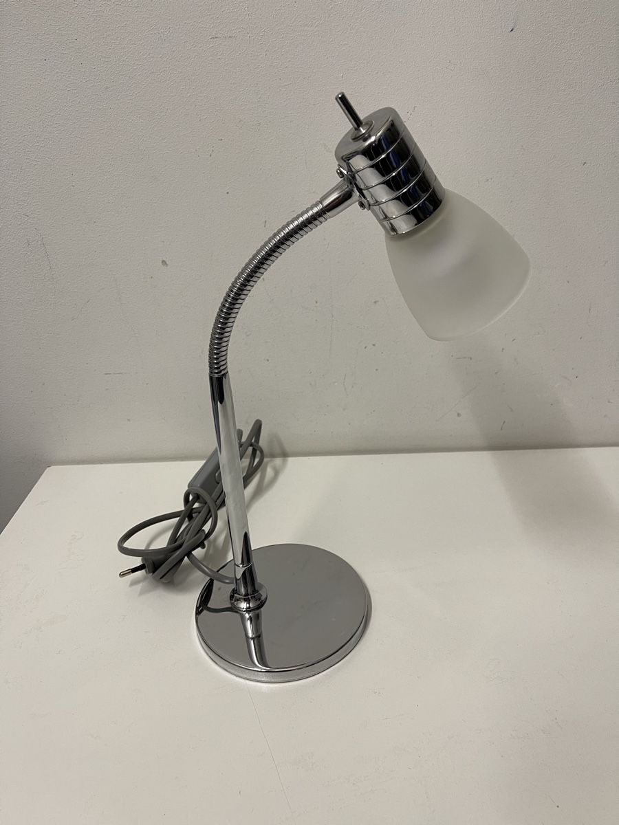 Scrivanie: Knickbare Schreibtischlampe, Tischlampe, Chrom – Usato da Sutz venduto da Stampfli2 2