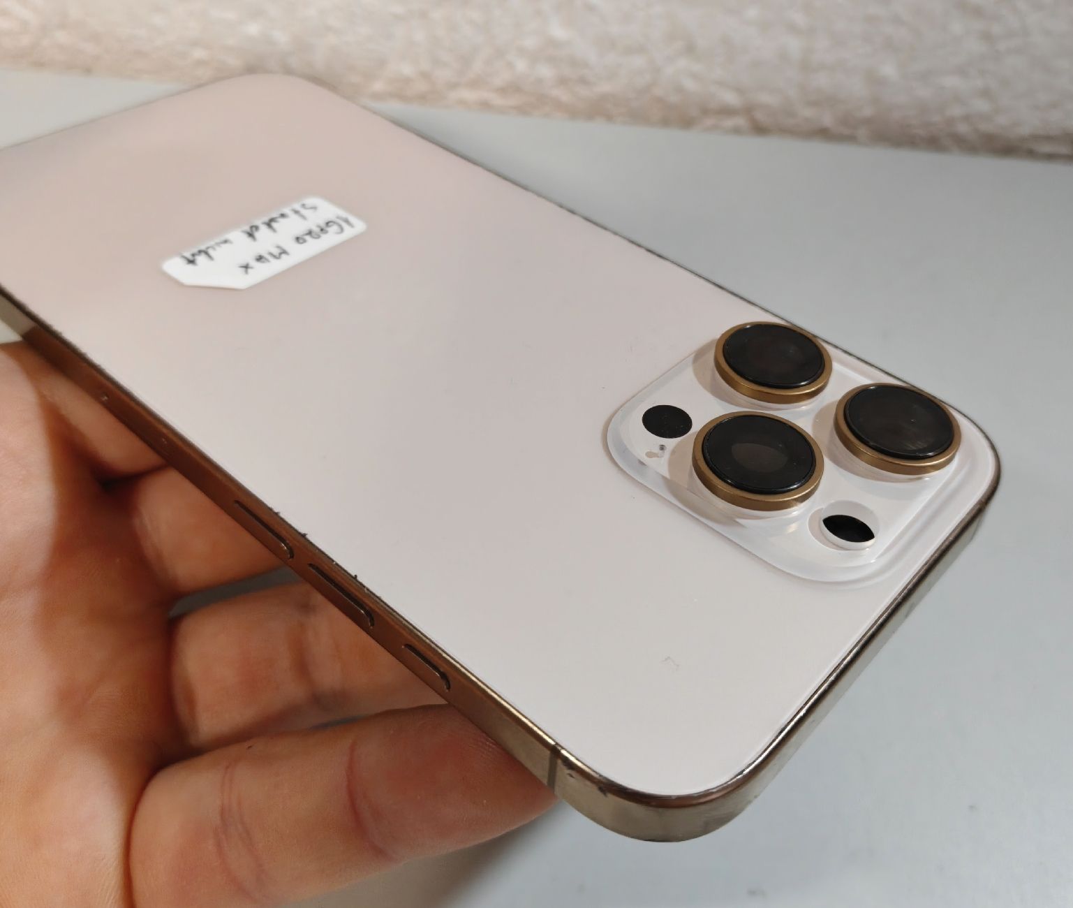 Apple Portables: iPhone 16 Pro Max – Défectueux à Ehrendingen par Rocky985 5