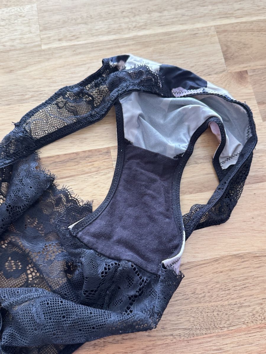 Altra biancheria intima: Lace Thong Panties, Size Small – Usato da Rümlang venduto da Fox_19 2