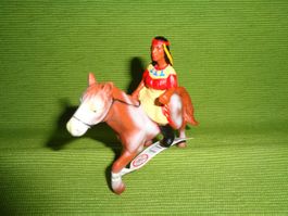 Bullyland Indianerin auf Pferd.