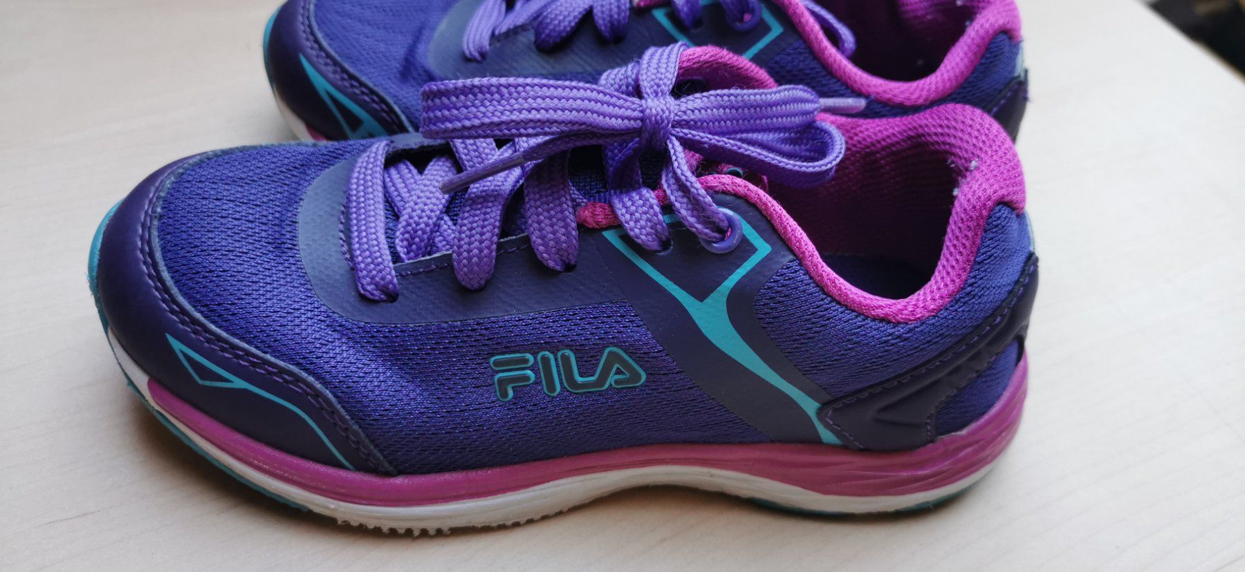 Fila Scarpe per ragazze: Fila Schuhe Gr. 30 – Usato da Oberkulm venduto da Preneur 1