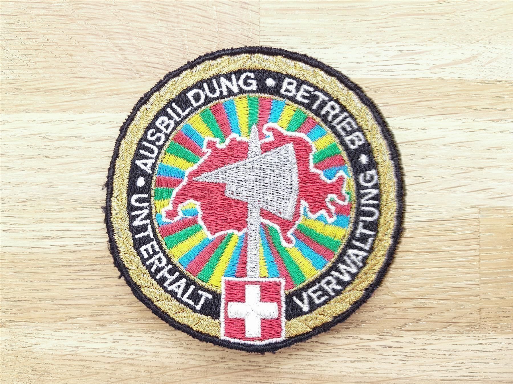 Placchette & Badge: Badge Ausbildung Betrieb Unterhalt – Usato da Erlinsbach venduto da S700